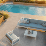 Carrelage terrasse moderne gris et piscine